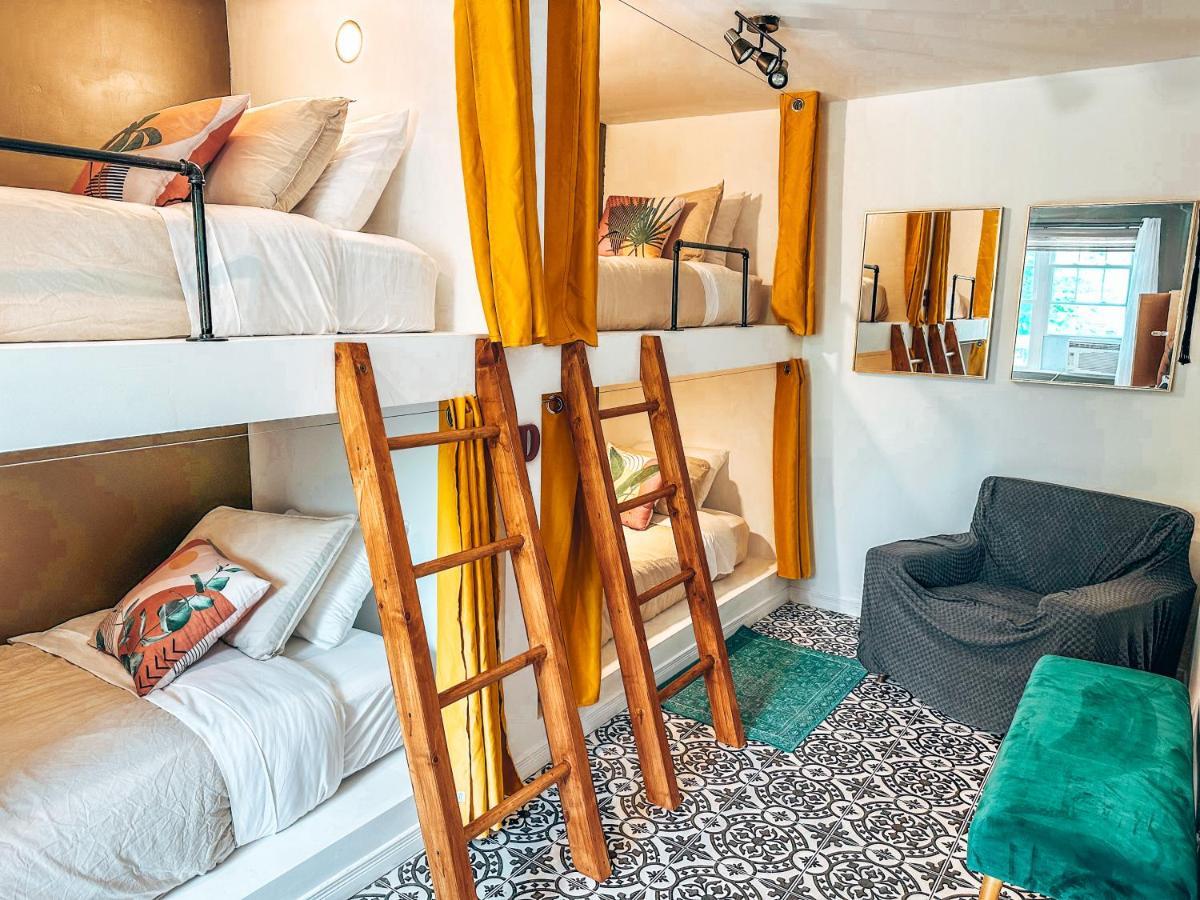 Auberge Mandala Saint-Mathieu-Du-Parc Exteriör bild